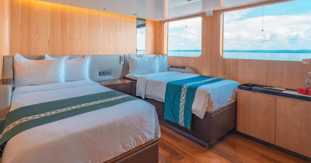 14員工旅遊-帛琉超級遊艇床型